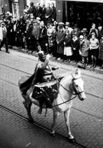 Elo Sambo im Rosenmontagszug